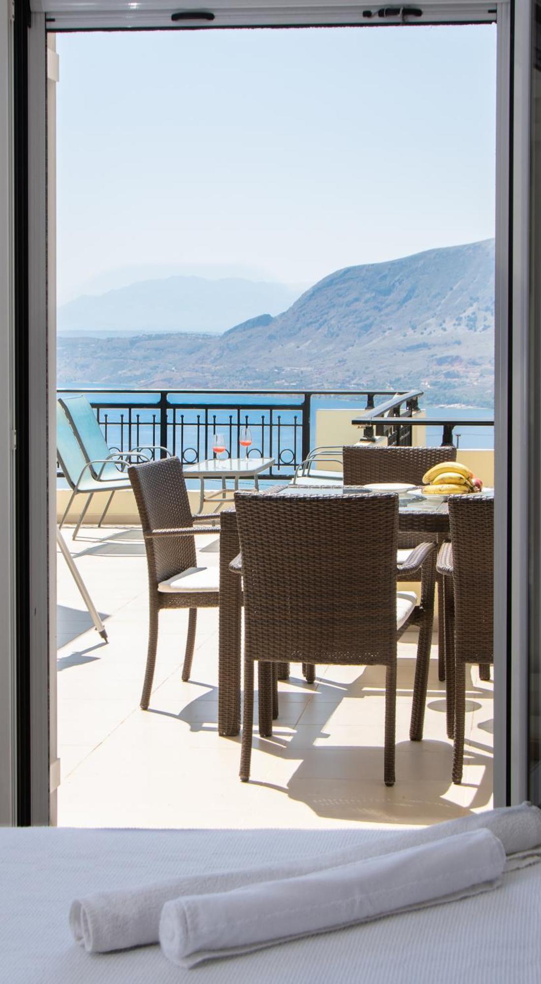 Souda Bay View With Private Pool Near Chania City エクステリア 写真